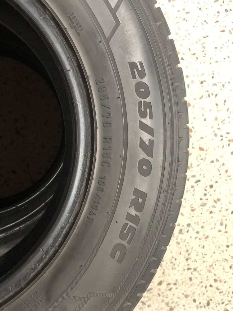 Opon letnie Pirelli Carrier 205/70/R15C Bus Kamper