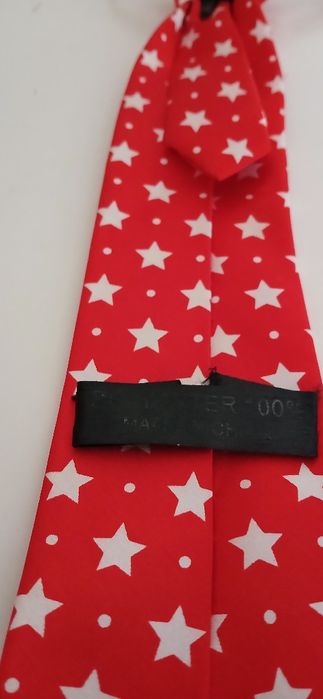 Gravata de senhora, nova