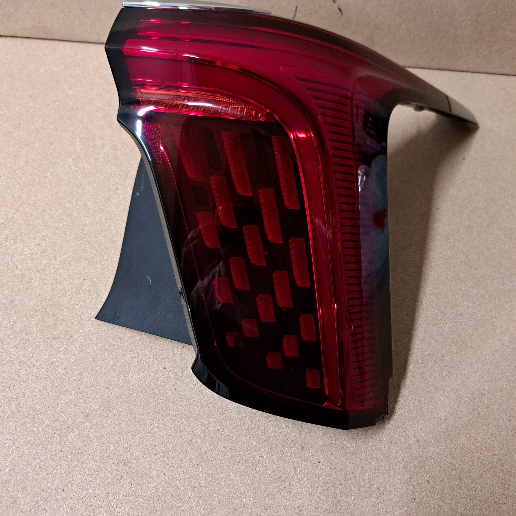 Lampa led prawy tył hongqi E-HS9