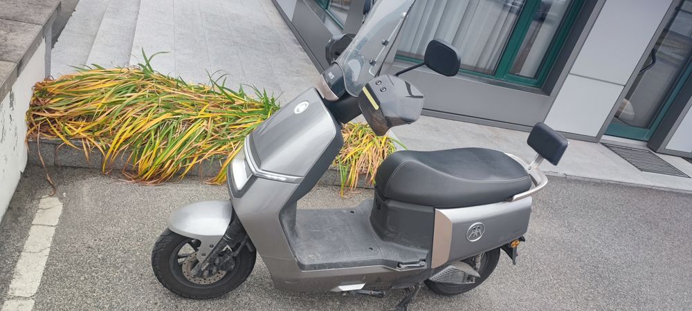 Електроскутер AIMA A700