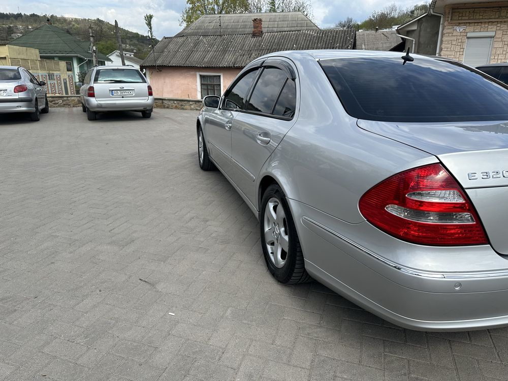 Mercedes E320CDI 2005 продам или обменяю