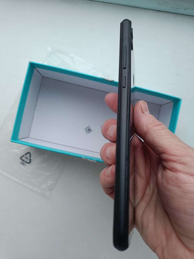 HONOR 8X 4/64Gb в ідеальному стані 
4/64Gb
4/6HONOR 8X
4/64Gb4Gb