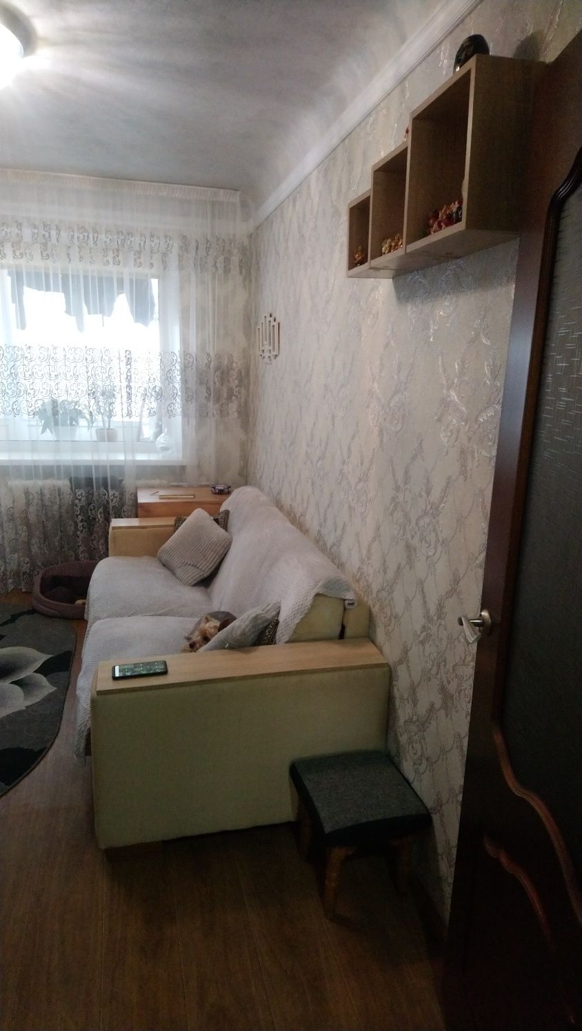 Продам 2 кім. квартиру на ДНС.