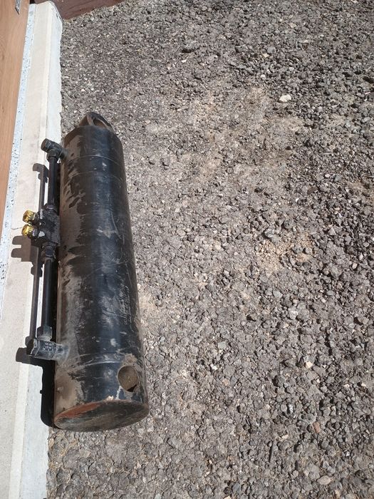 Siłownik duży mocny