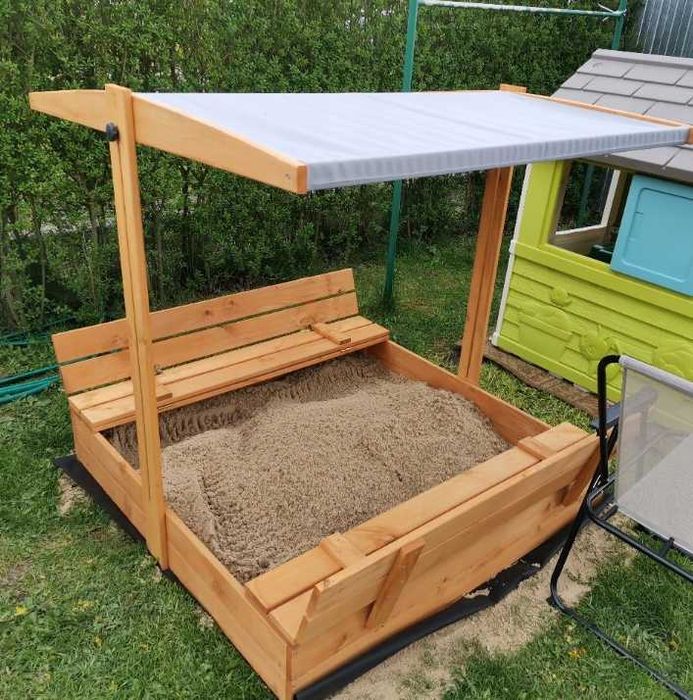PIASKOWNICA DREWNIANA Z DASZKIEM zamykana piaskownica z ławkami 120cm