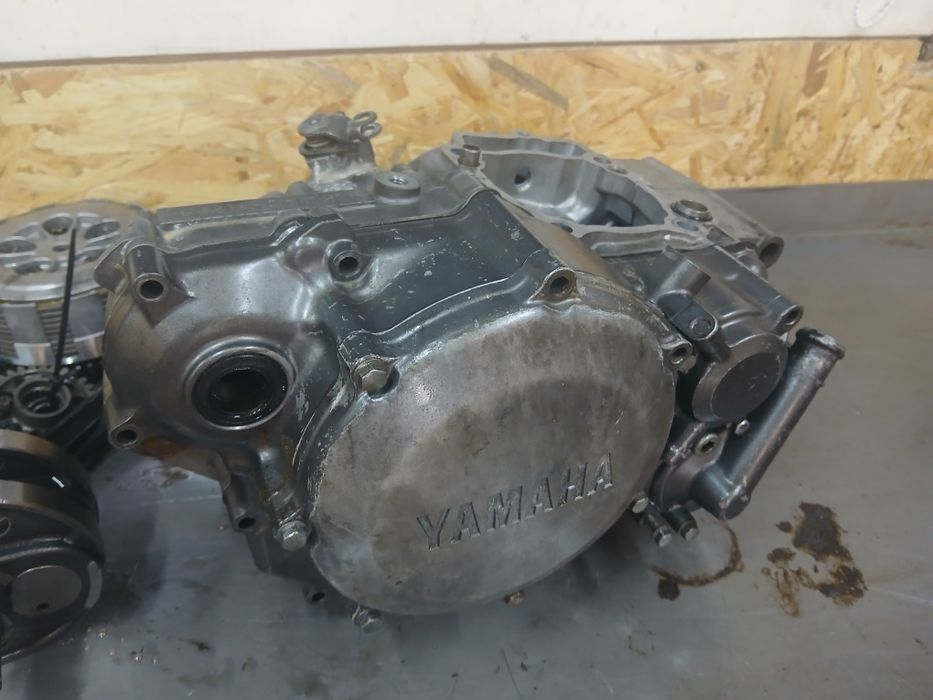 Yamaha yzf 250  części silnikowe