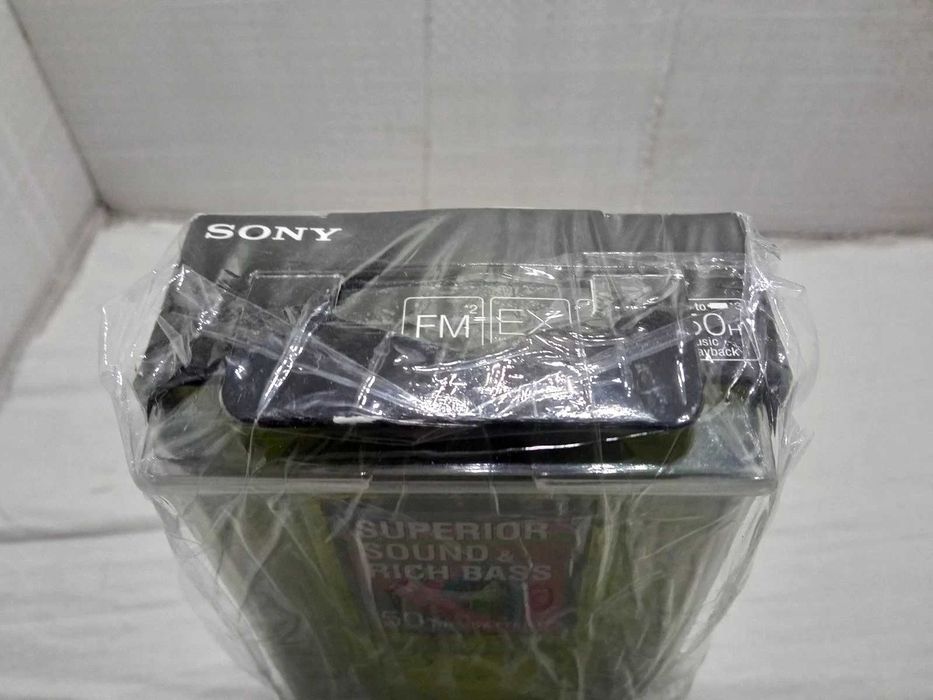 Sony Walkman NWZ-E463 4 ГБ Новый запечатанный.