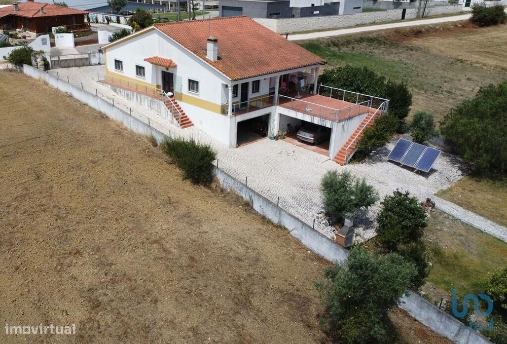 Casa de Campo T3 em Brogueira, Parceiros de Igreja e Alcorochel de 219