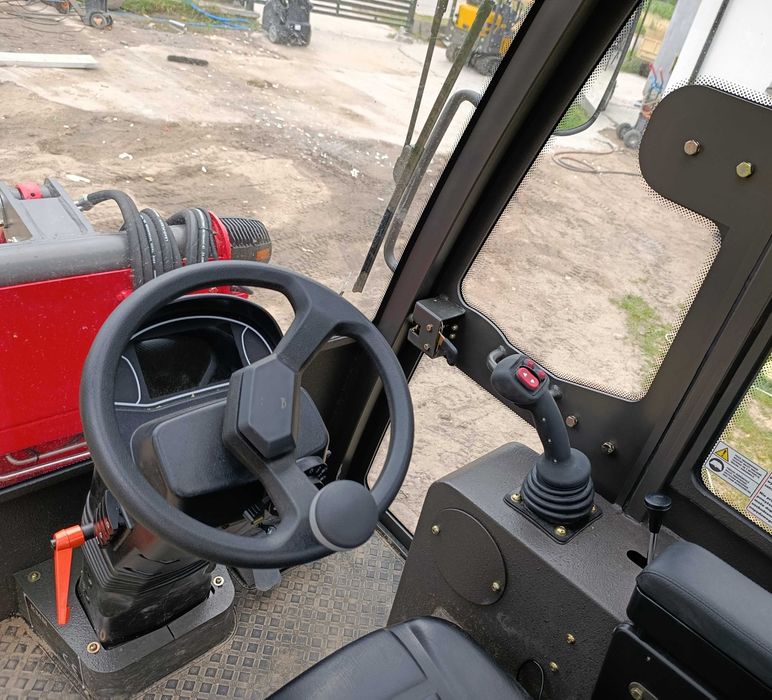 Mini ładowarka teleskopowa, przegubowa 1,5t wypożyczalnia