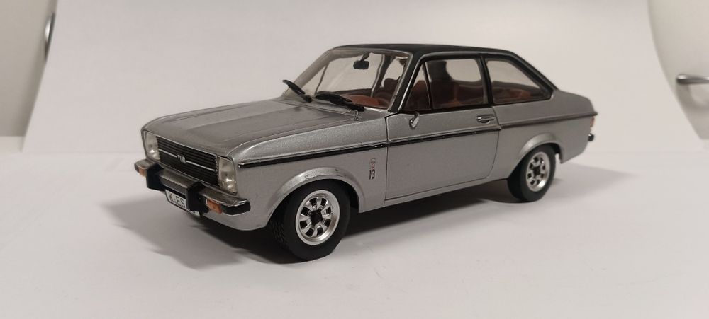 Ford Escort MK2 a escala 1/18