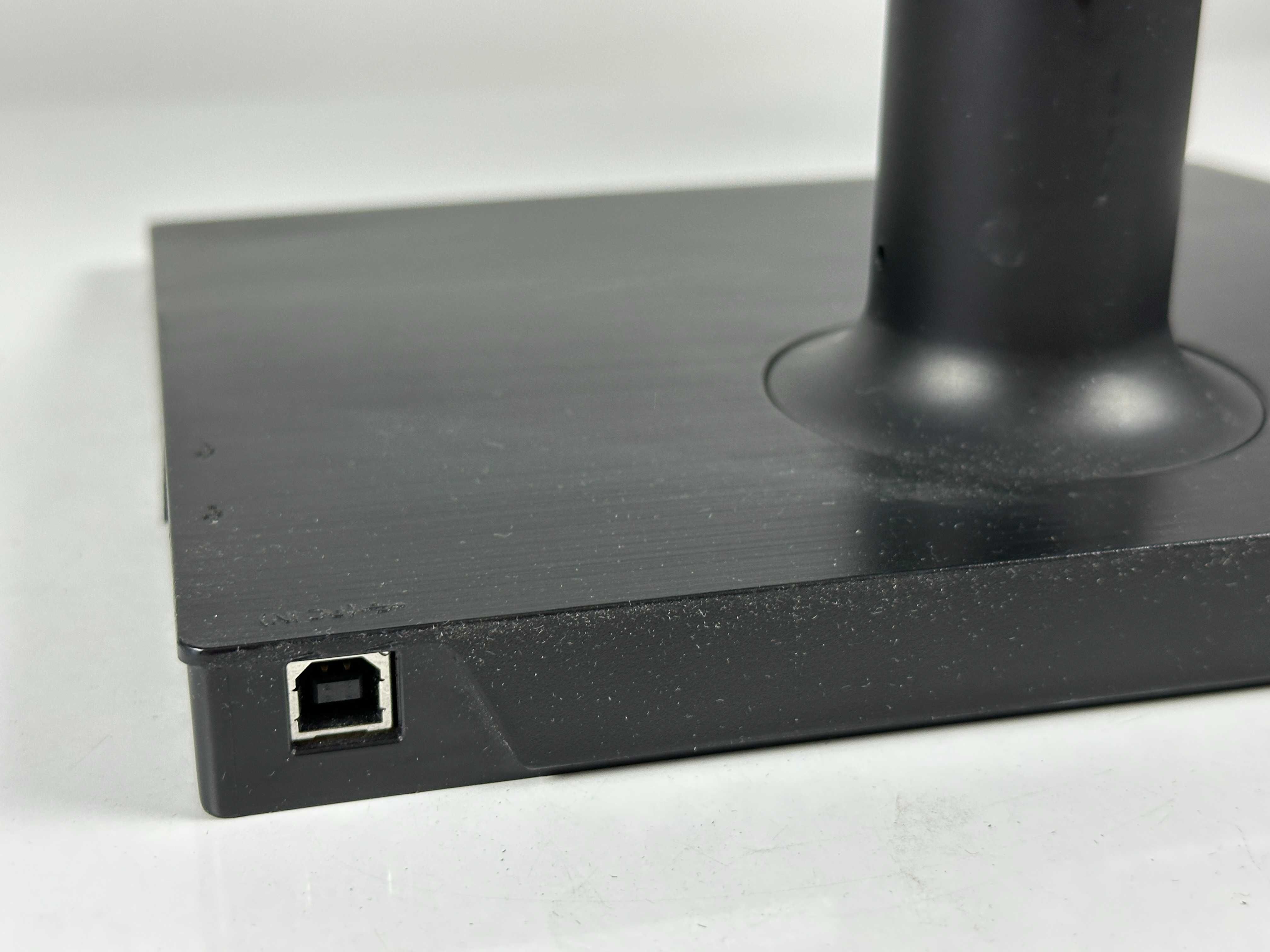 Monitor 24" Samsung S24C450 / DVI, D-Sub (VGA) + stopka