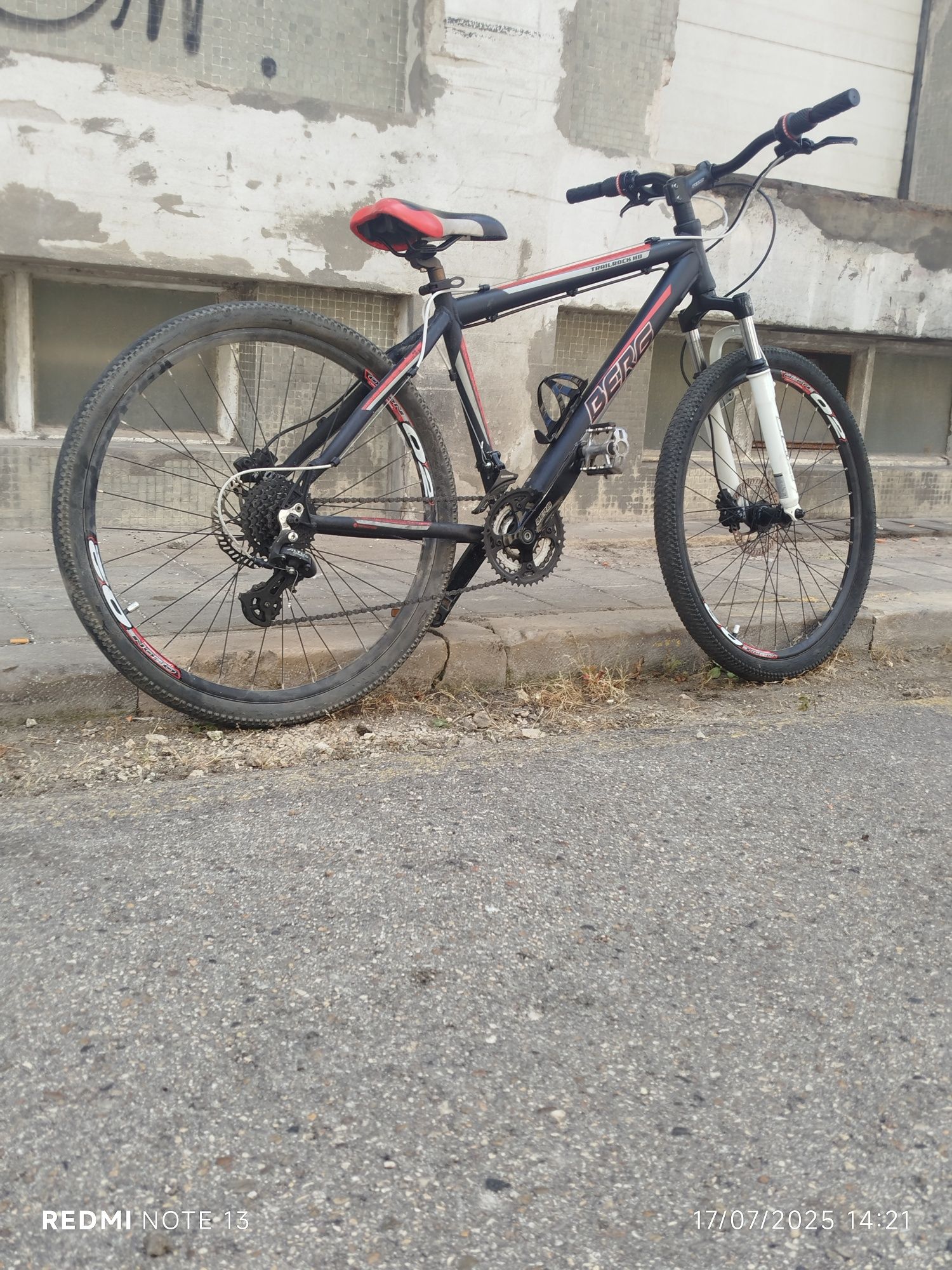 Bicicleta berg vermelha
