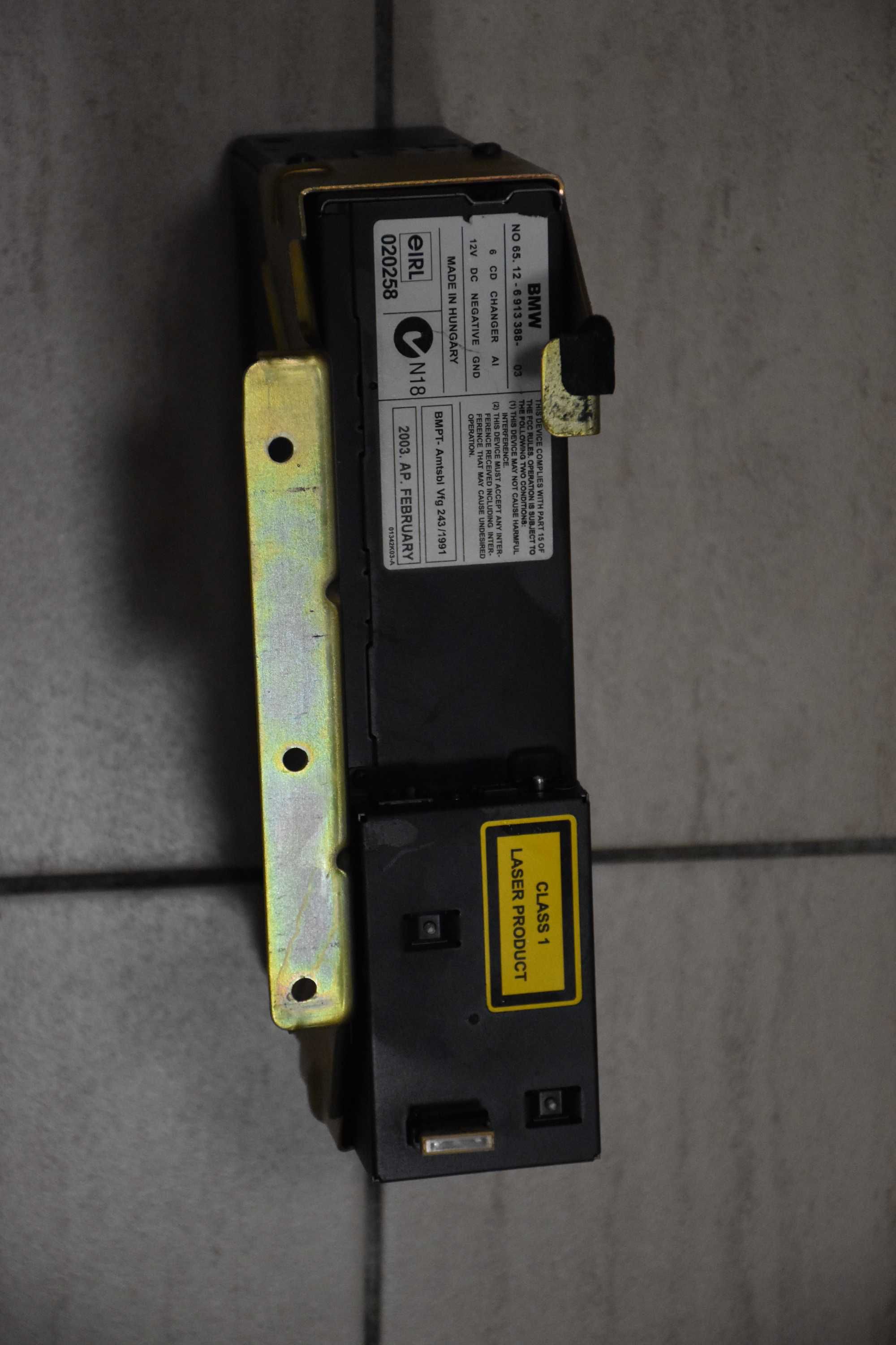 Zmieniarka CD BMW E39 6 CD kaseta