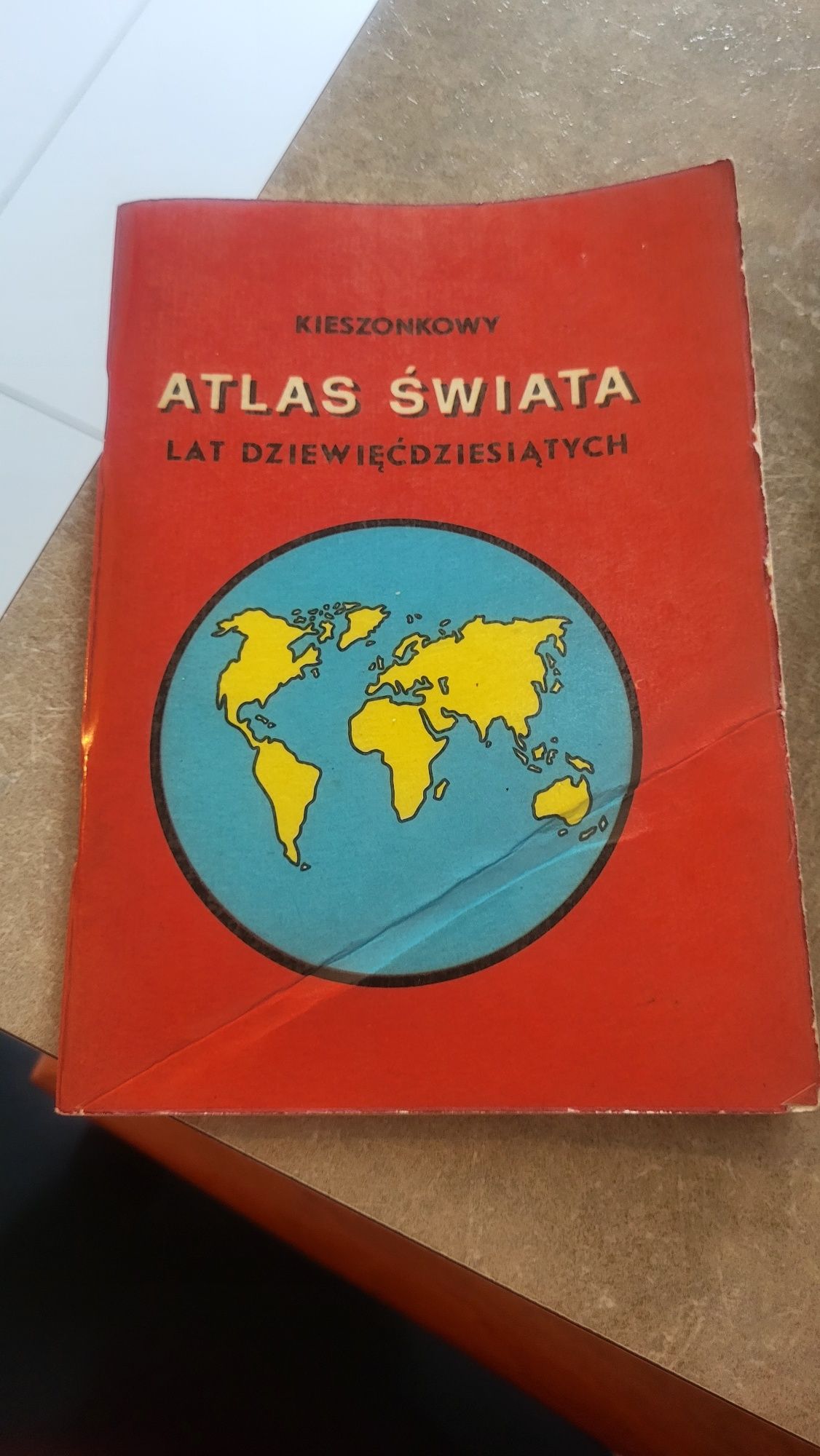 Kieszonkowy atlas świata lat dziewięćdziesiątych