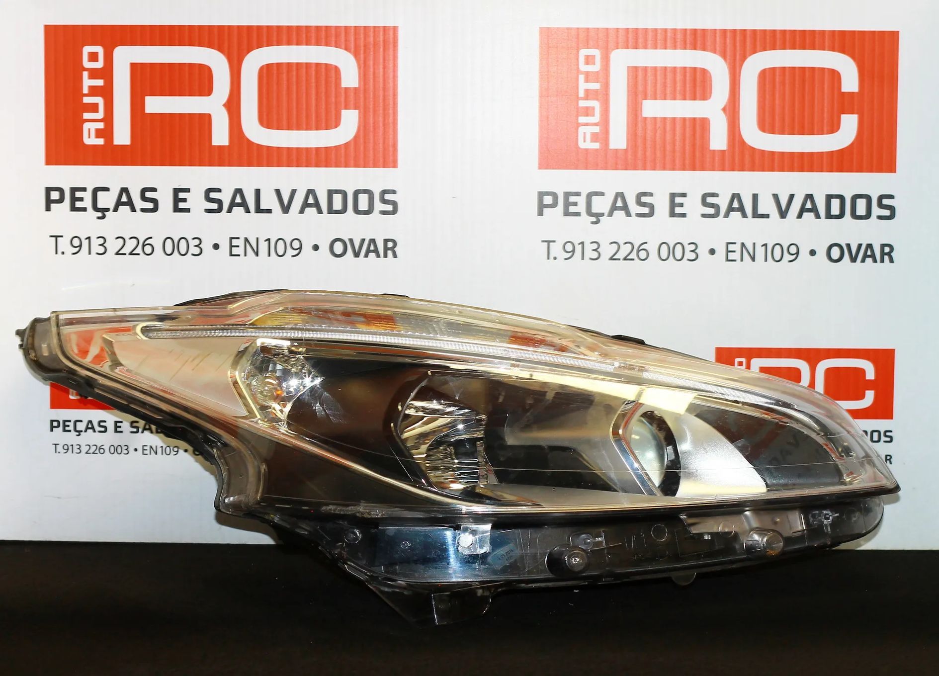 ÓPTICA DIREITA PEUGEOT 208