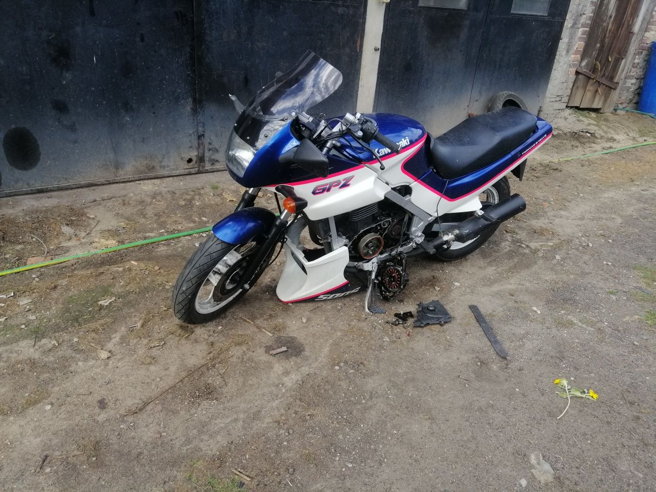 Kawasaki gpz 500 gpz500 części silnik gaźnik moduł lagi chłodnica kolo