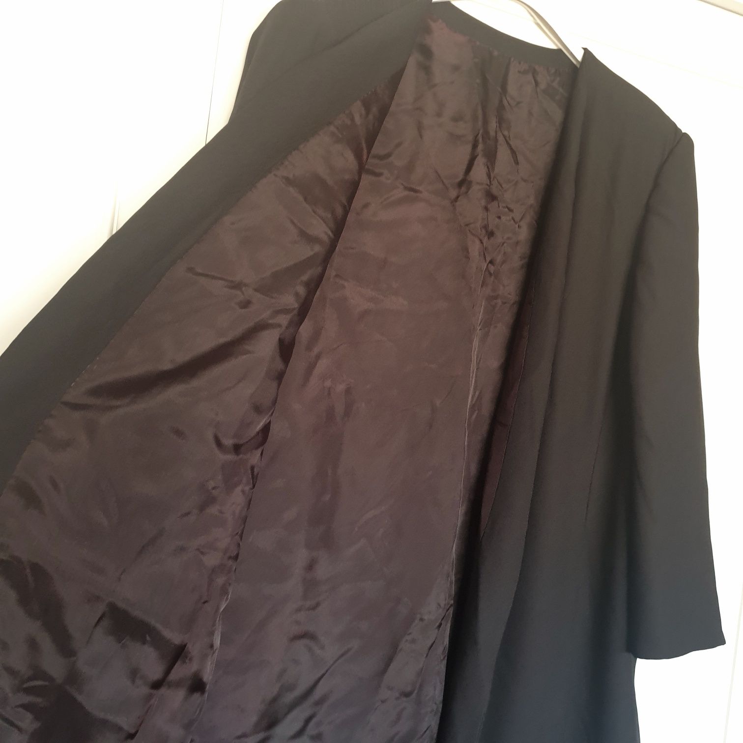Casaco preto comprido