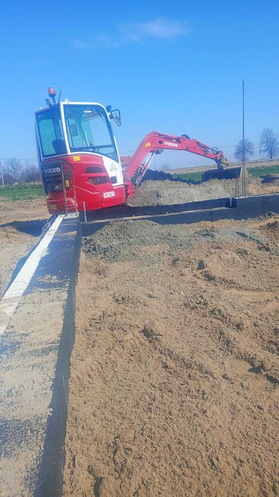 Usługi minikoparką/prace ziemne /