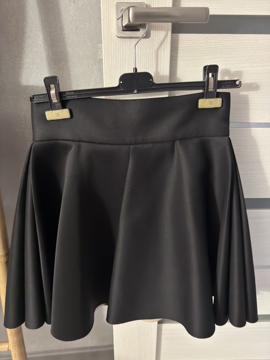 Чорна спідниця HM
