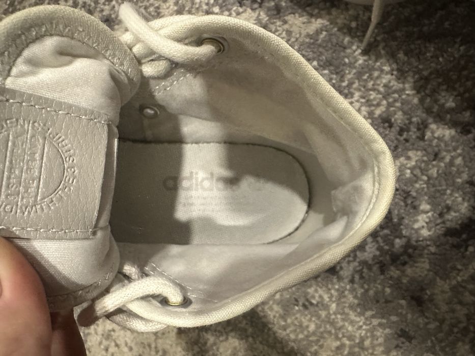 Кросівки adidas снікерси