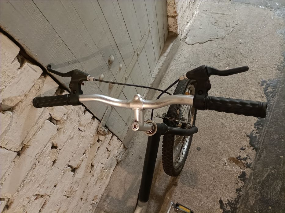 rower górski koło 20 cali na chodzie