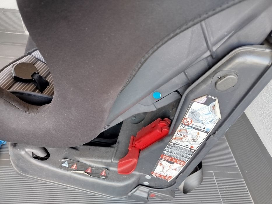 Cadeira auto.       N