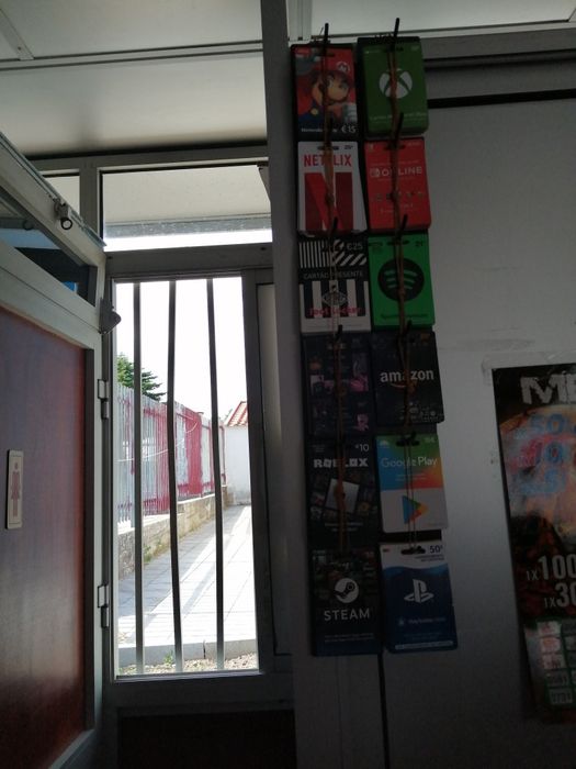 Vende se Quiosque "Student’s Place" em localização estratégica!