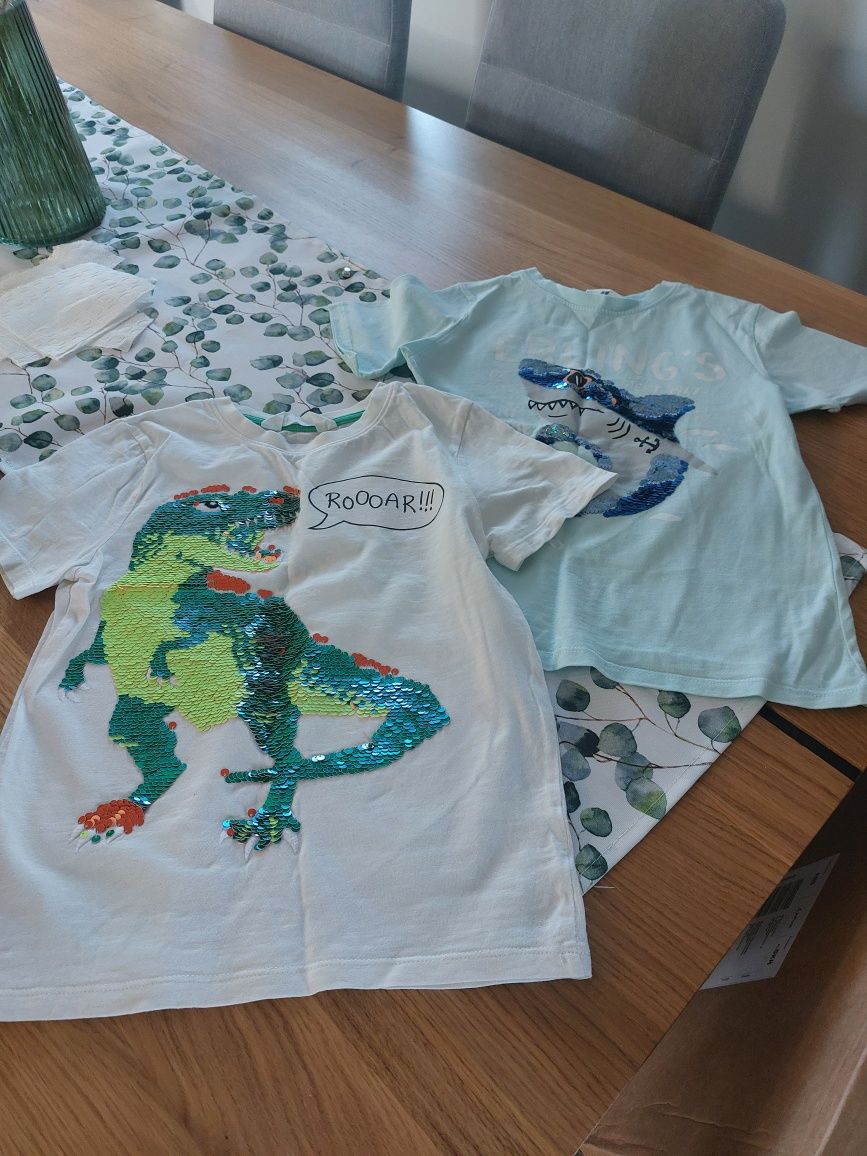T-shirt cekiny H&M 122/128 cekiny rekin dinozaur