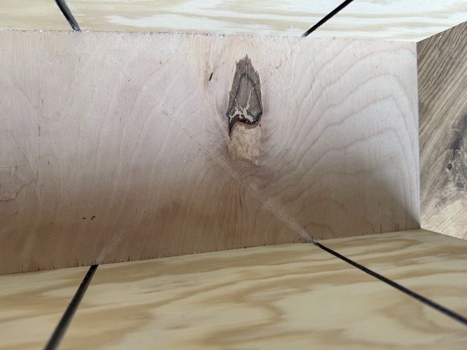 Skrzynka uciosowa Decor System do przycinania listew przysifitowych