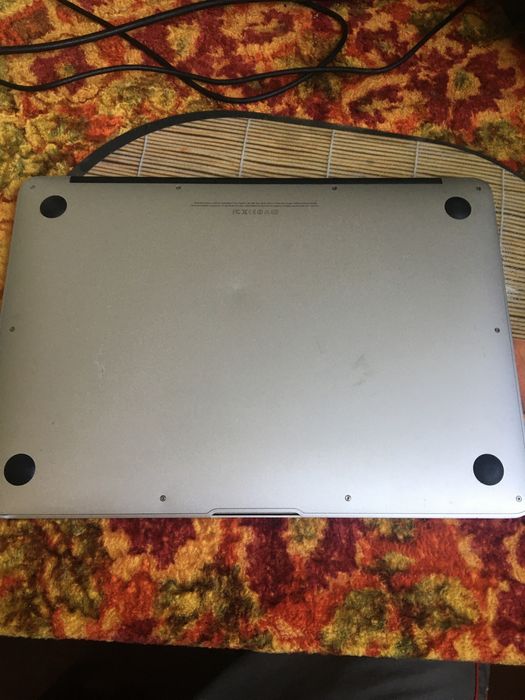 MacBook Air model A1466 на запчасти