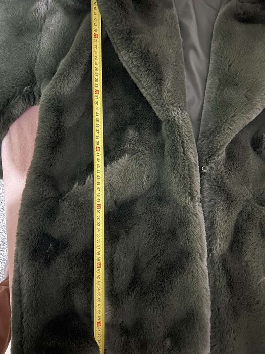 Продам шубку зеленого кольору