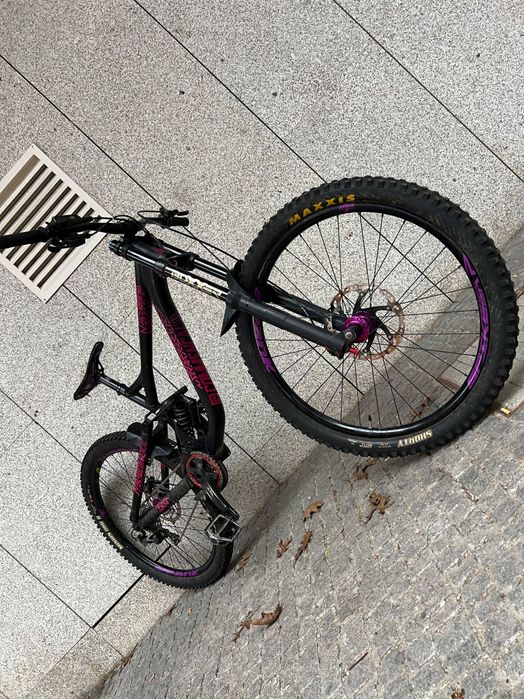 Commencal SUPREME PARK 27.5 Downhill