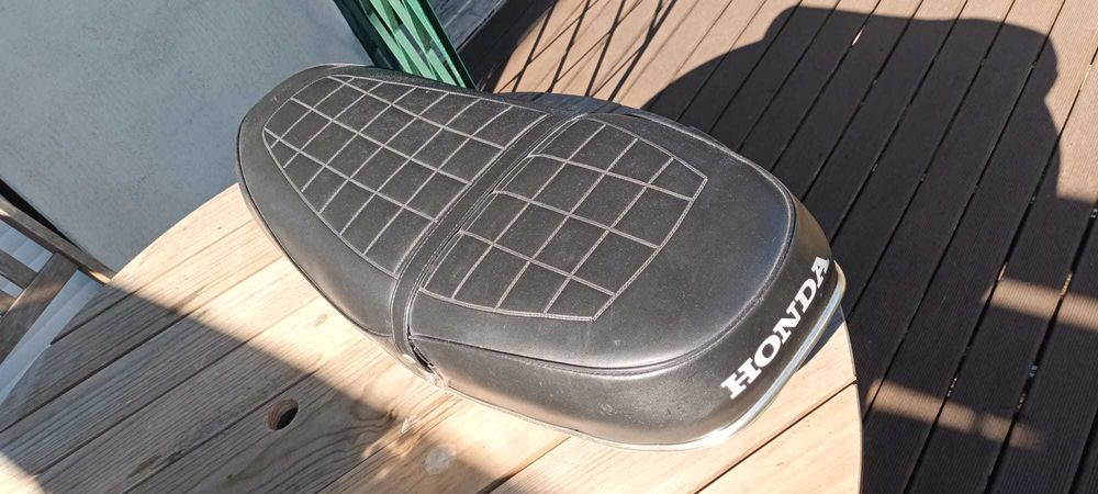 Banco Honda CB Usado em bom estado
