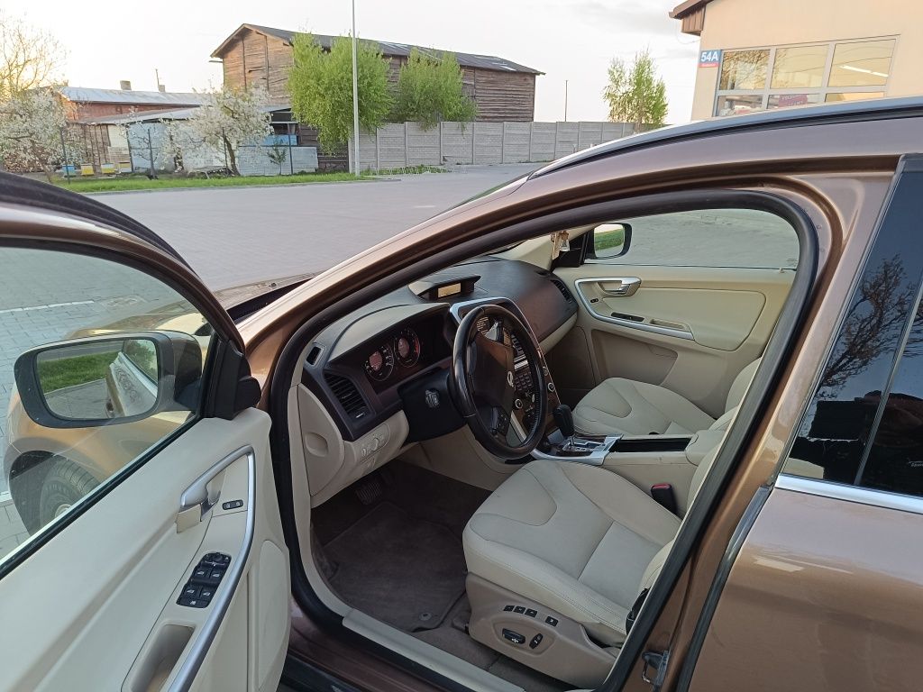 Ładne Volvo XC 60 2.4D Automat