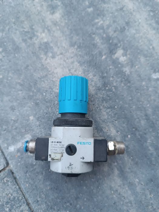 Regulator ciśnienia FESTO