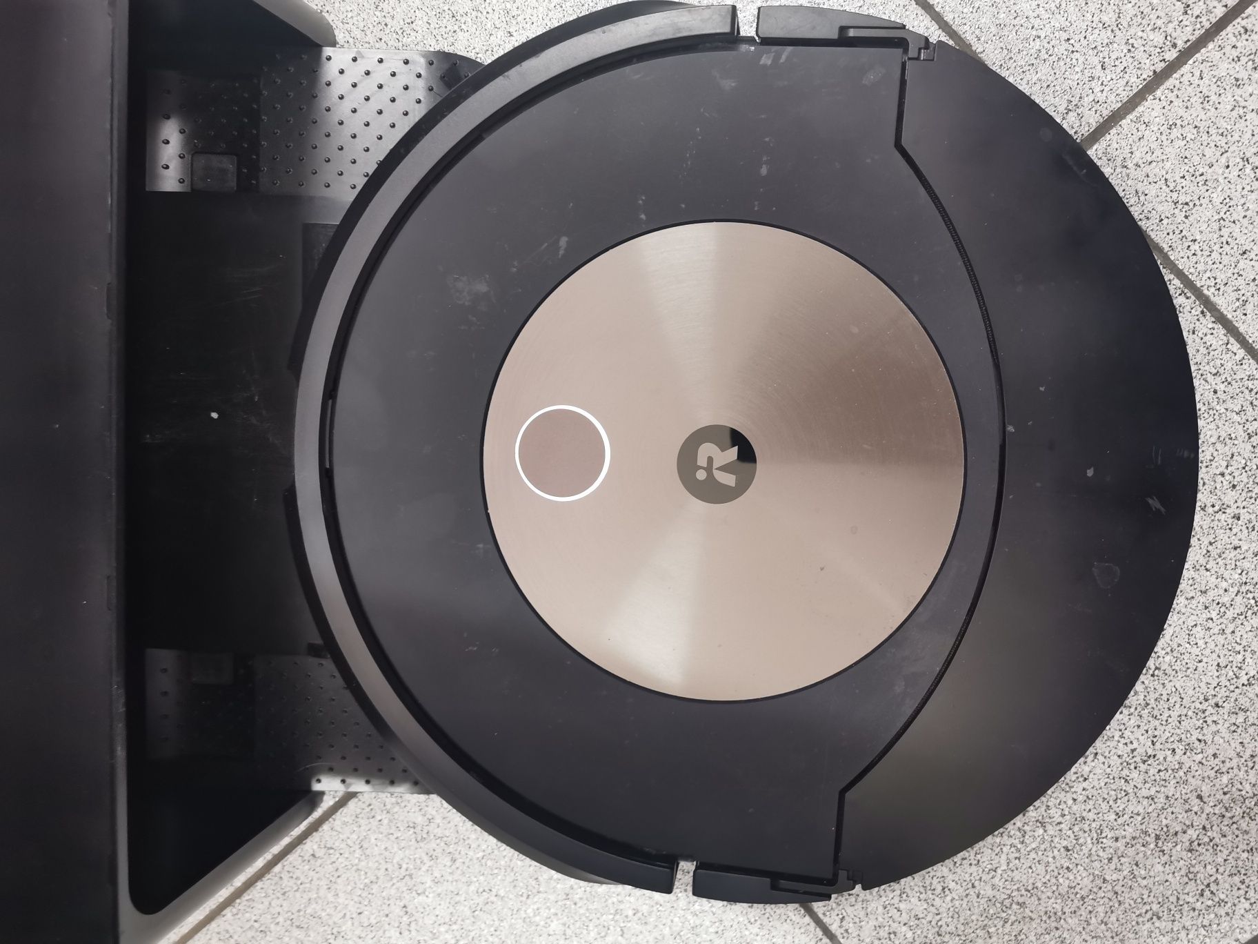 Robot sprzątający Roomba j9+ czytać opis