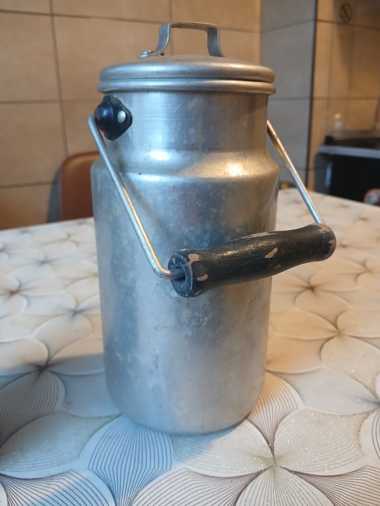 Stara kanka na mleko
