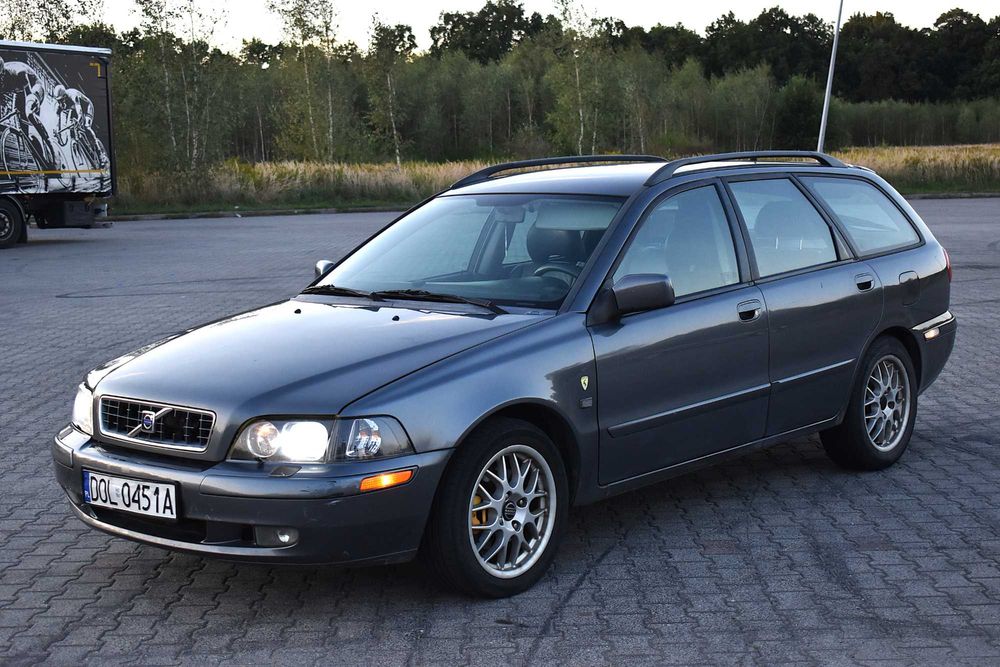 Volvo V40 2001r 2.0t 165km LPG