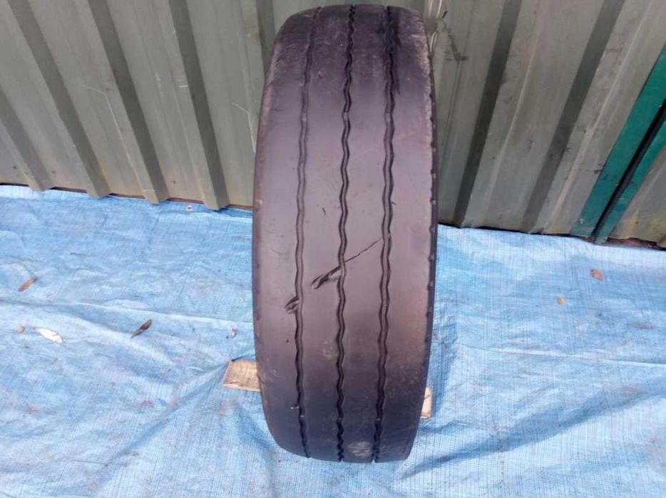 Opona 285/70 R - 19.5 19,5 Bridgestone R 001