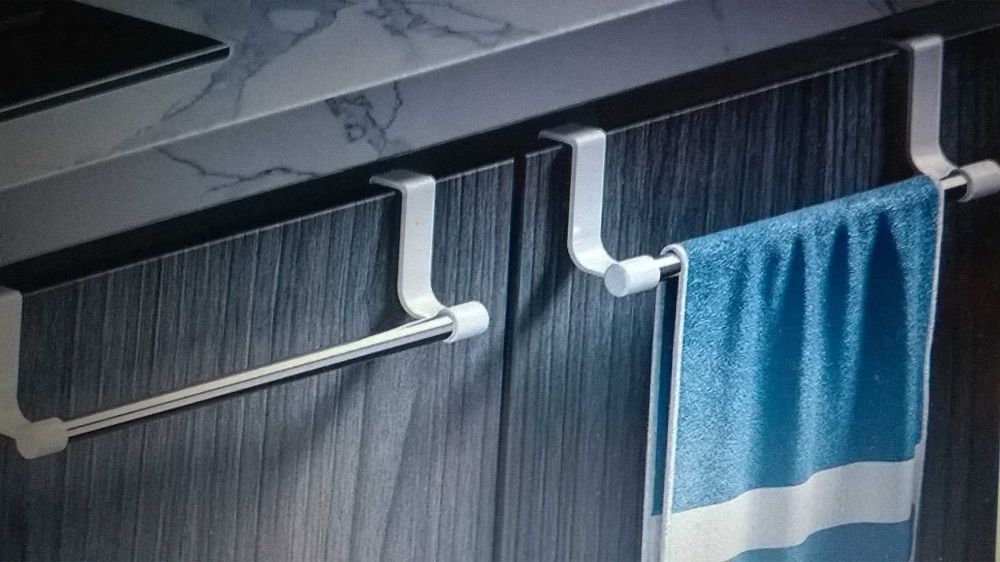 wieszak-uchwyt na drzwiczki