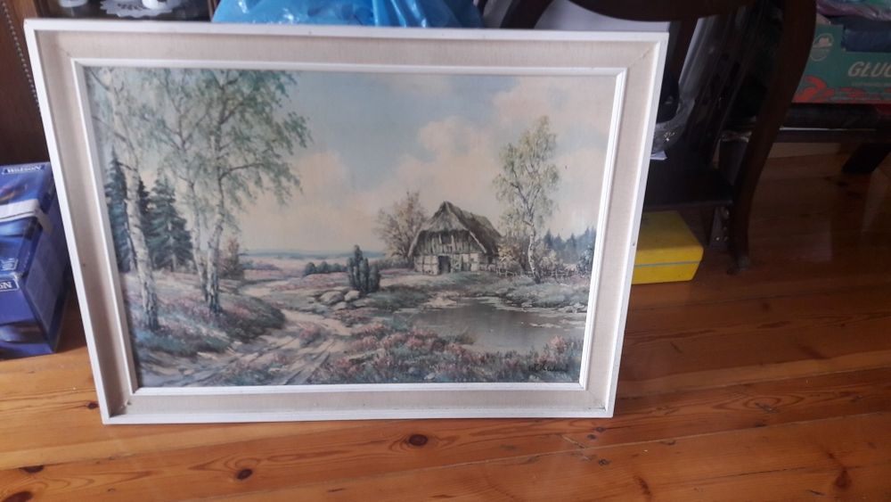 Obrazy w białej i siwej ramie