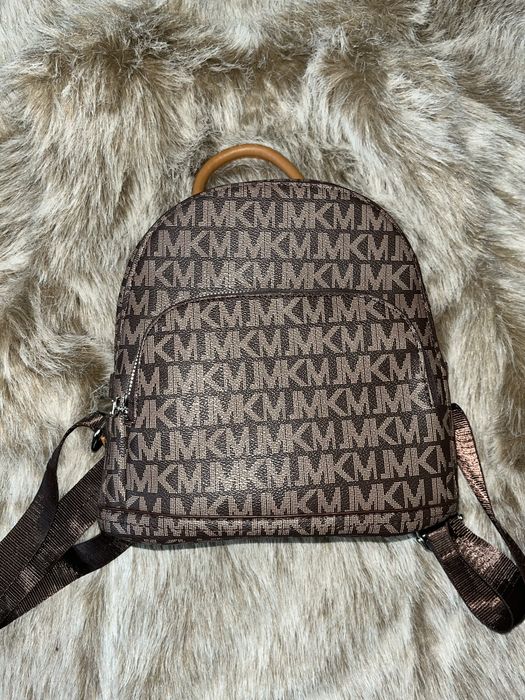 Michael Kors  рюкзак новый пишите