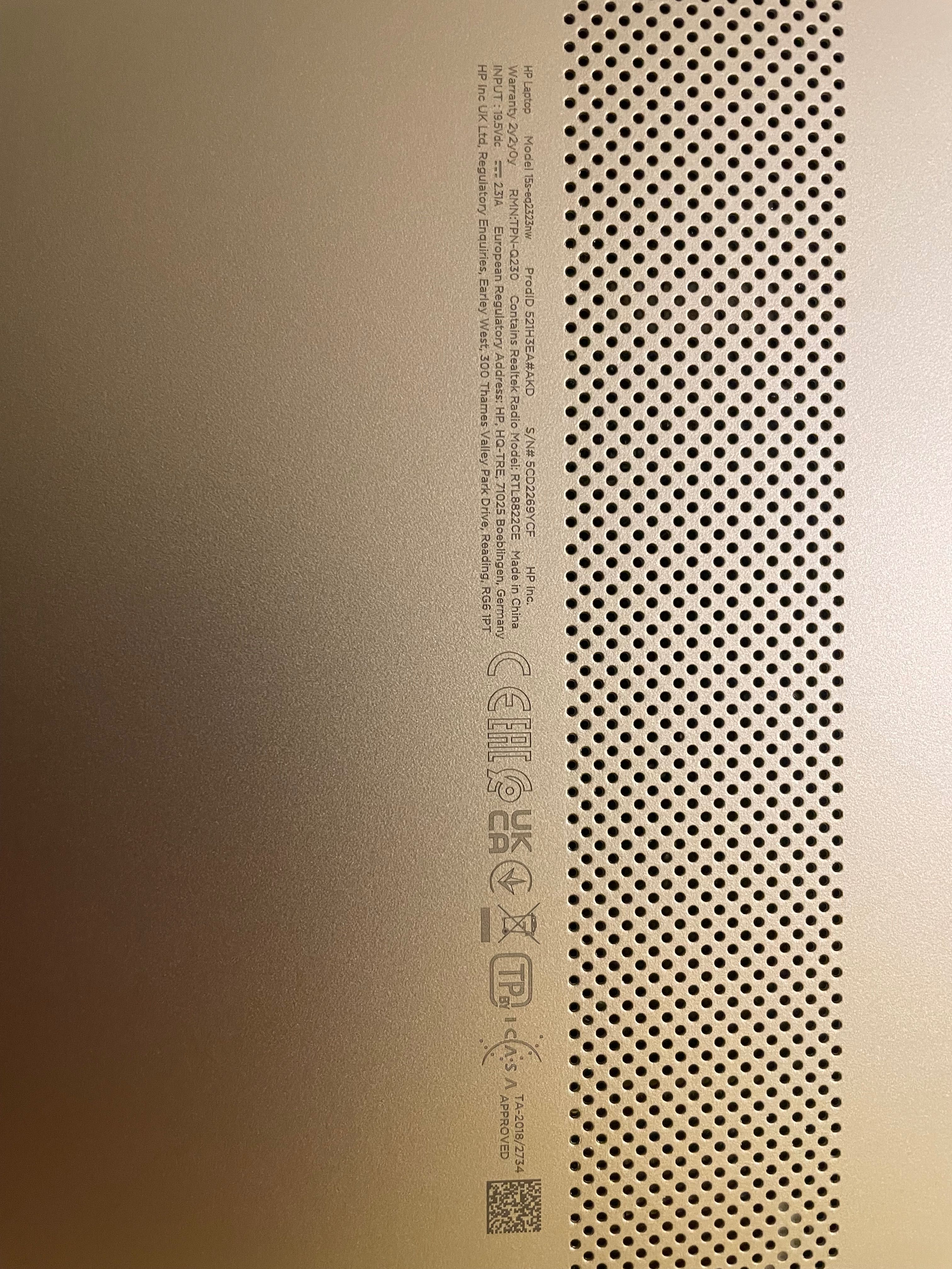 laptop HP 15s Ryzen 5, 8GB RAM, SSD 512GB do pracy i nauki