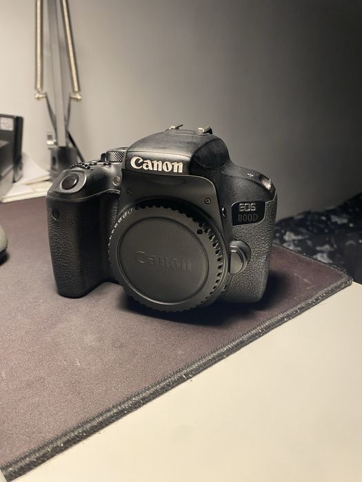 Body Canon eos 800D