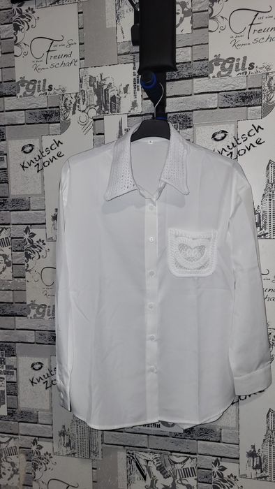 Стильна біла блуза рубашка з сердечком