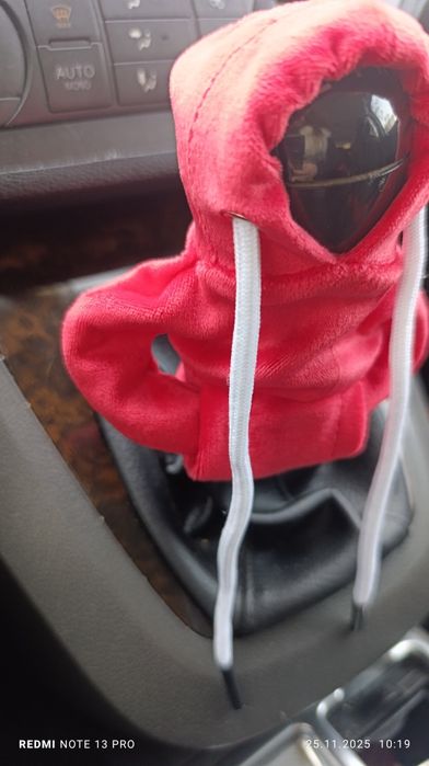Piękna,ciepła,miękka bluza z kapturem,do auta,osłona,skrzynię biegów