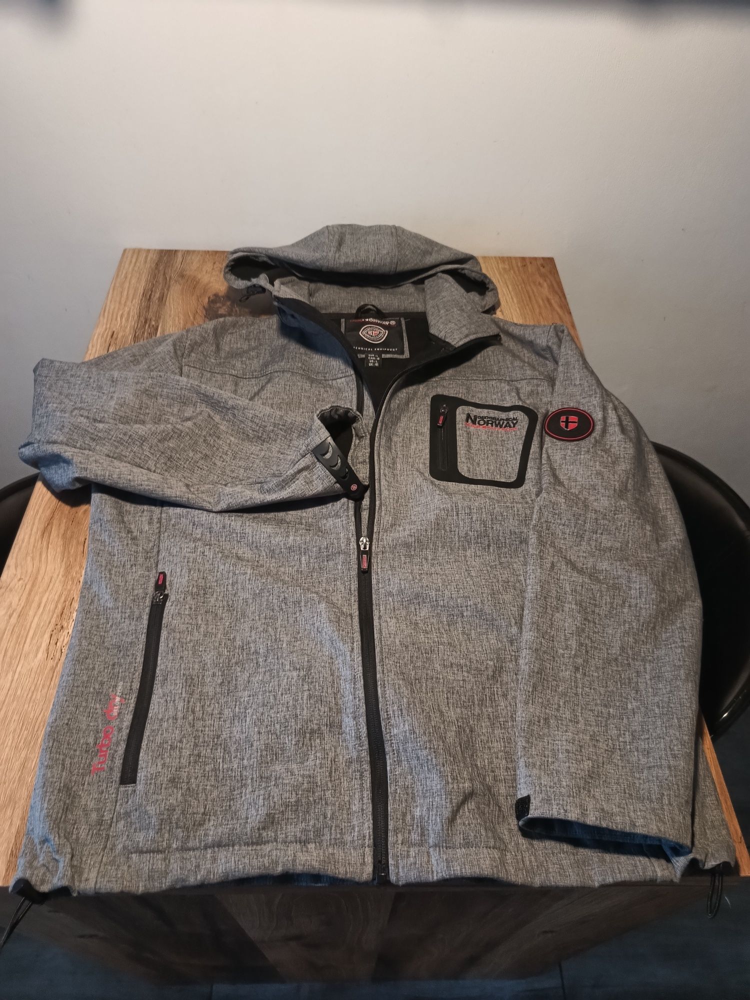 Kurtka geographical norway below zero