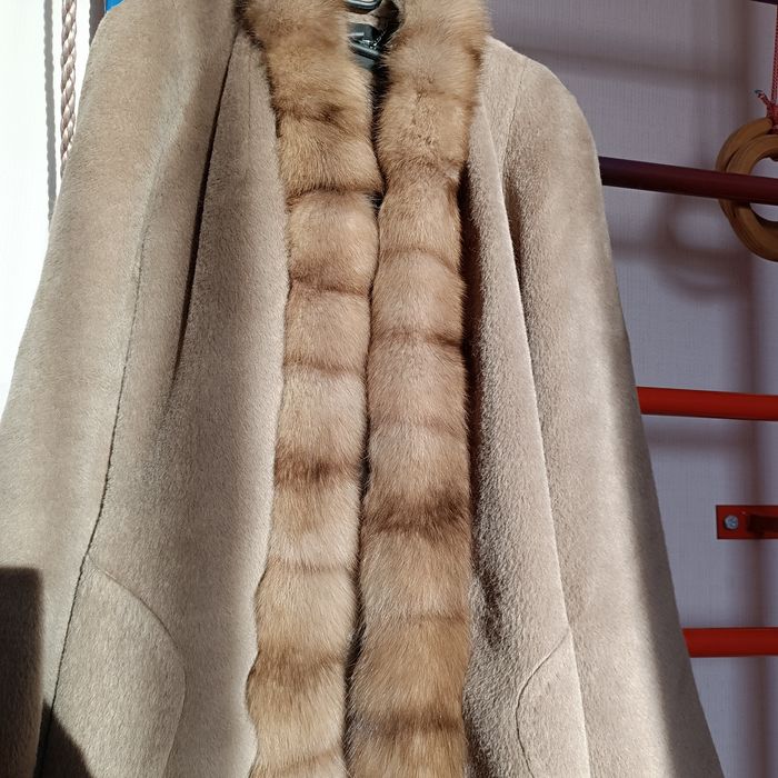 Соболь пальто шуба розмір L, XL не норкова