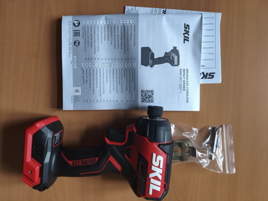 Безщітковий акумуляторний ударний гвинтоверт 20 В, 250 Нм,  SKIL3225