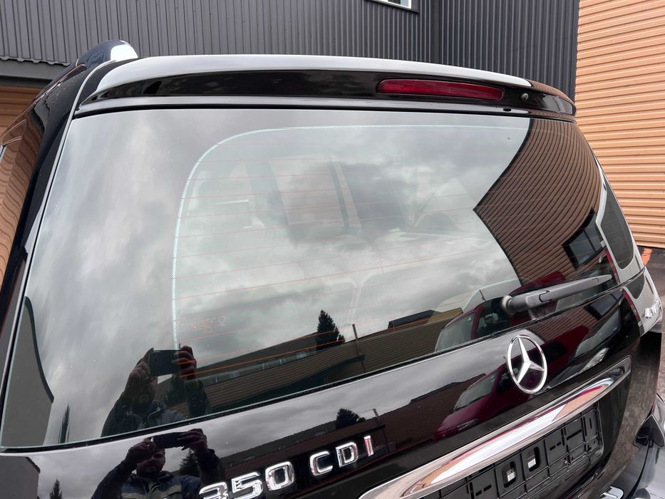 Стекло в крышку багажника Mercedes GL X164 скло задней двери скло ляды
